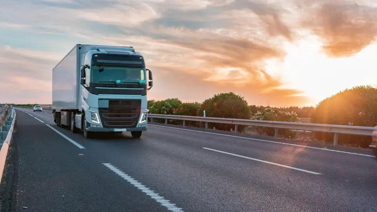 Inteligência Artificial transforma a gestão de frotas no transporte brasileiro