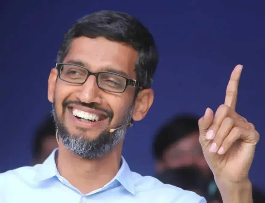 Google provoca Apple sobre demora na IA antes do lançamento do Pixel 10