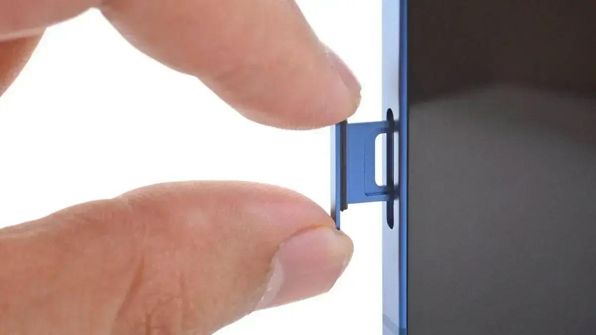 Apple pode lançar iPhone 17 com eSIM exclusivo na União Europeia, indicando fim dos cartões SIM físicos