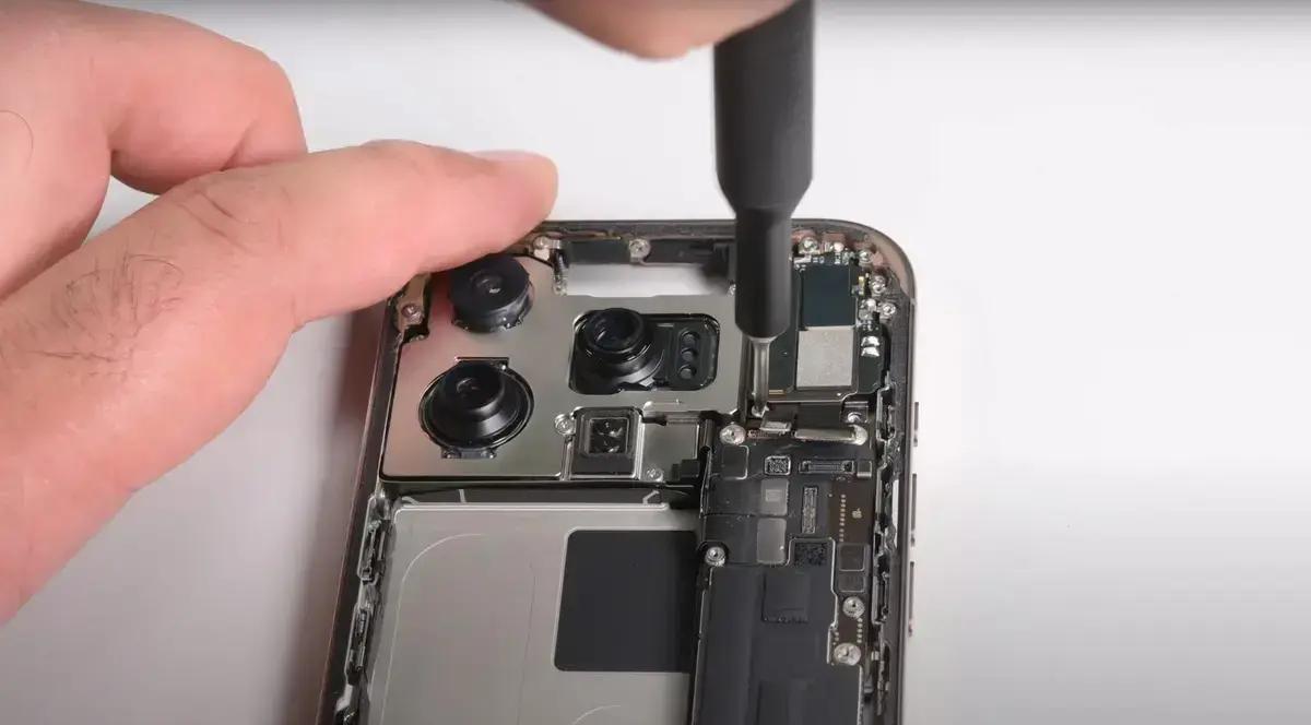 Apple ainda depende da China na produção de iPhones, mesmo com montagem na Índia