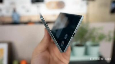 Galaxy Z Fold 7: Duro na queda, mas um pesadelo para consertar