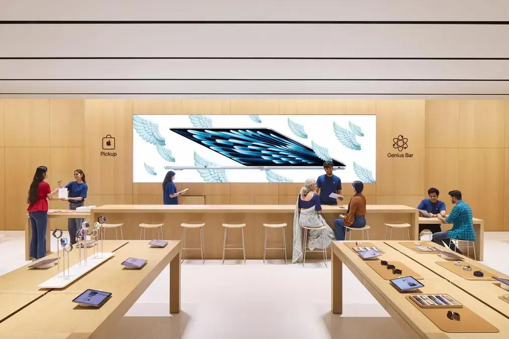 Apple apresenta nova loja em Bengaluru com balcão unificado de atendimento