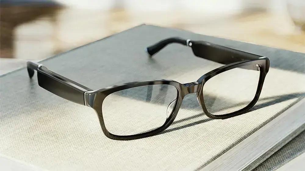 Amazon investe em dois modelos de óculos de realidade aumentada para entregadores e consumidores