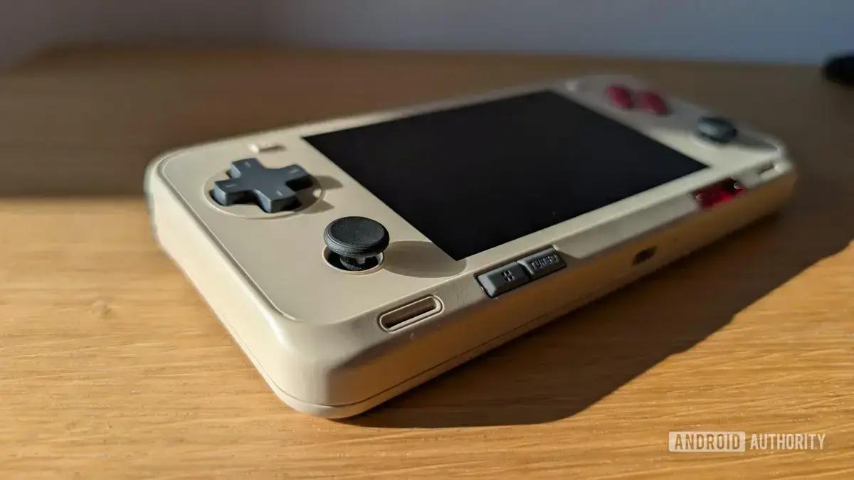 AYANEO Pocket AIR Mini é lançado como opção mais acessível no mercado de consoles portáteis