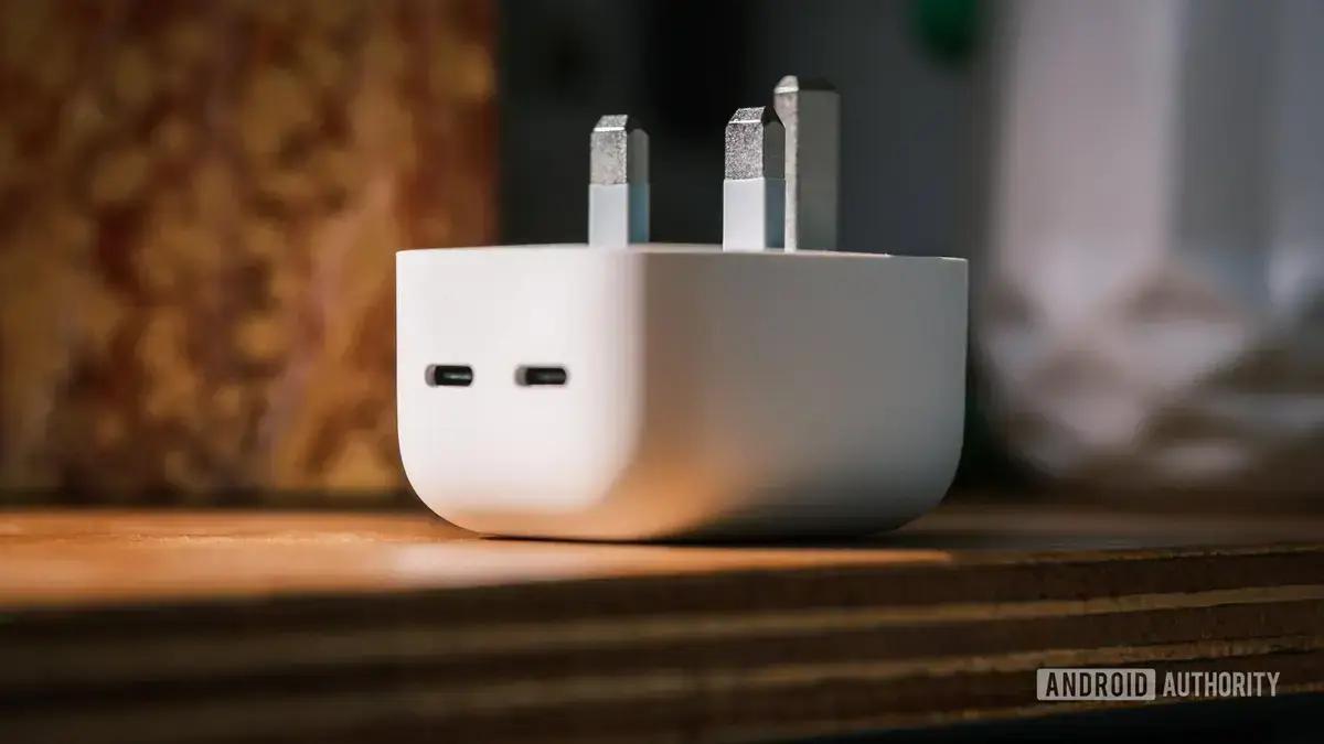 Análise do Carregador USB-C Rápido Google Pixel Flex 67W com duas portas