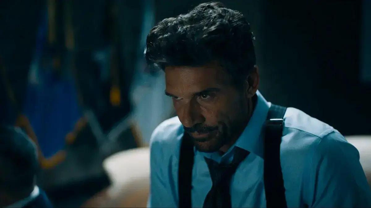 Frank Grillo compara o método de trabalho entre Marvel e DC