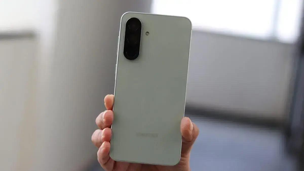 Duas razões pelas quais o Galaxy A56 supera o Galaxy A55