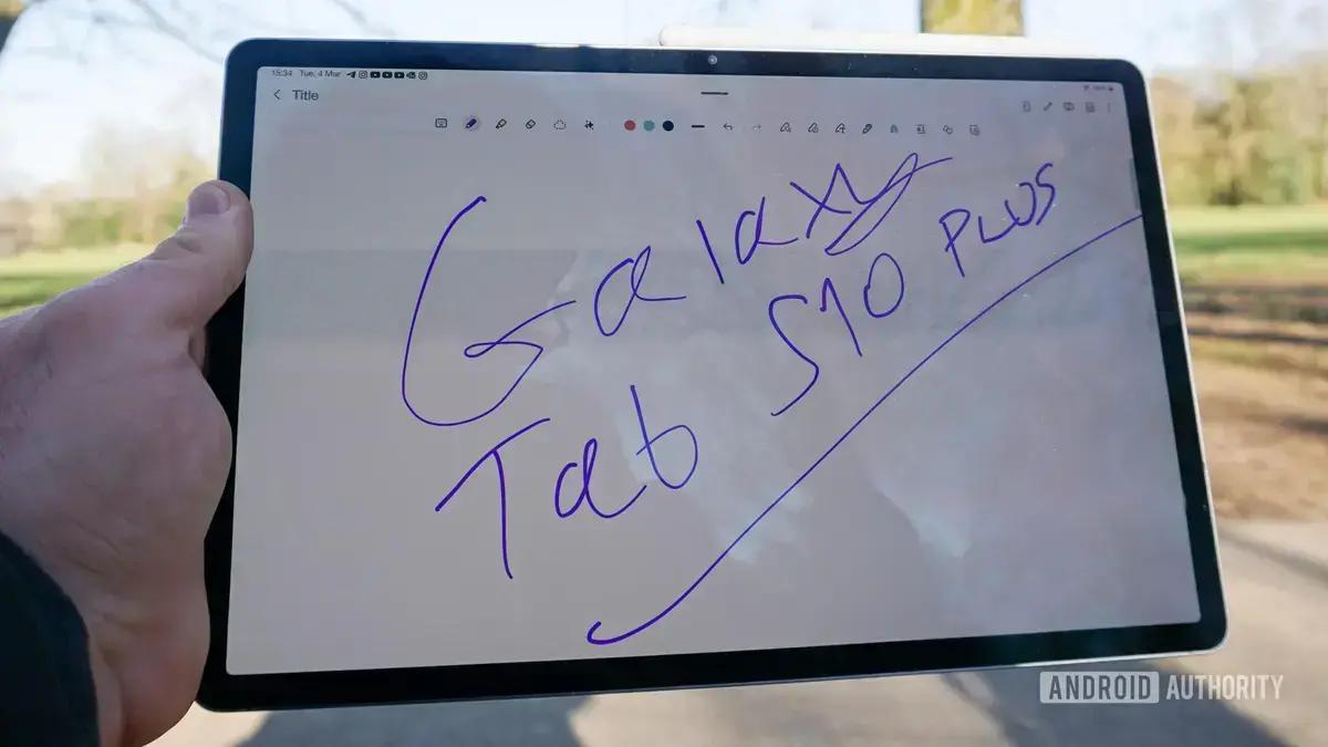 Samsung começa a liberar atualização One UI 8 para tablets Galaxy Tab S10 Plus
