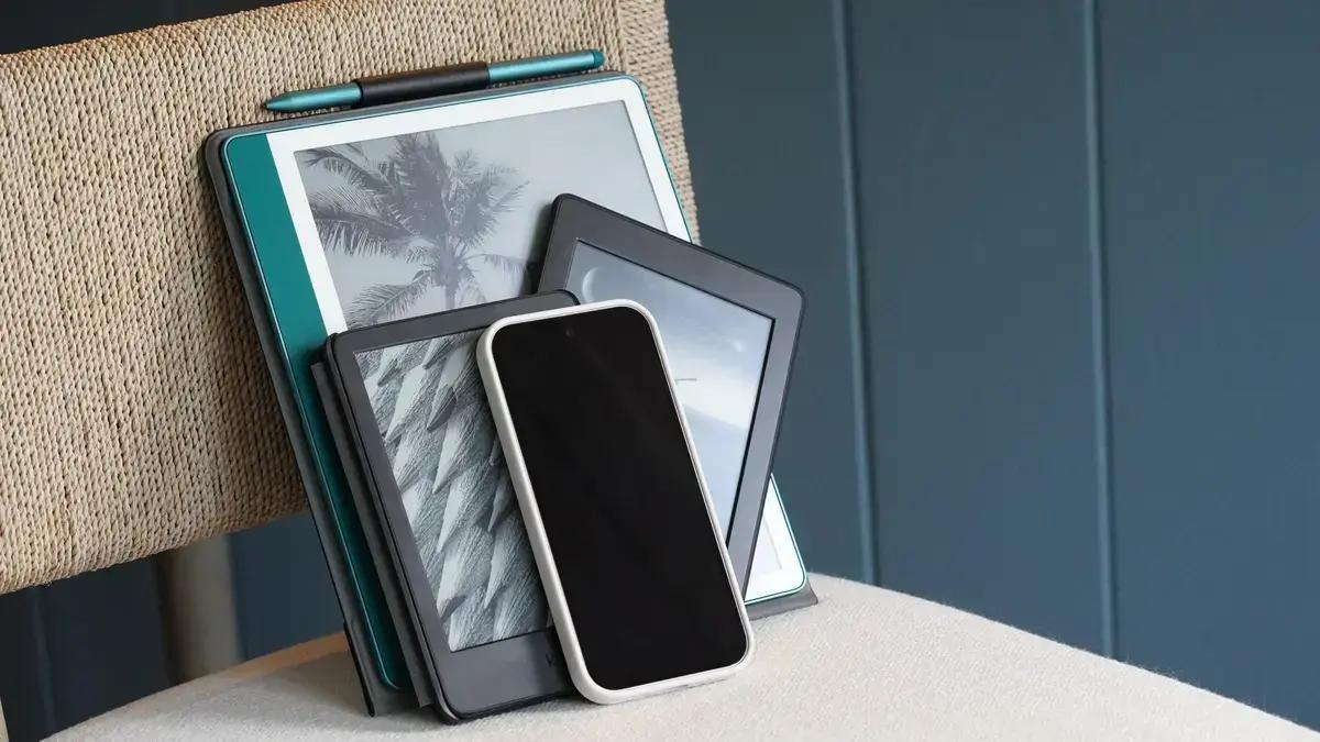Kindle Scribe pede versão de bolso para facilitar o transporte