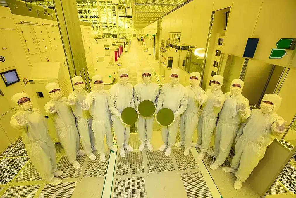 Samsung instala primeira máquina High-NA EUV para produção de chips de 1,4 nm em março