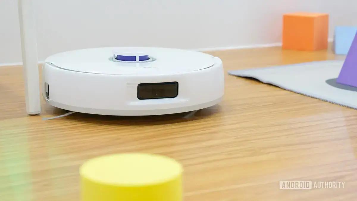 Promoção internacional do robô aspirador Narwal Freo X Ultra: limpeza eficiente do chão e economia no bolso