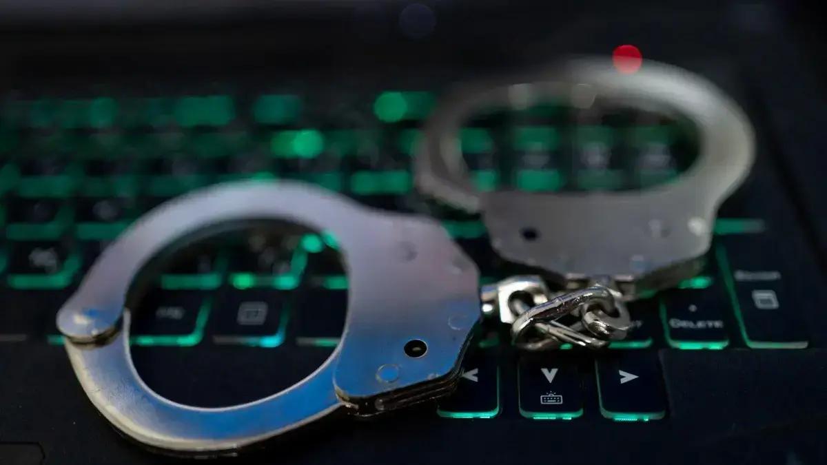 Polícia prende hacker responsável por vazar dados do influenciador Felca e do governo