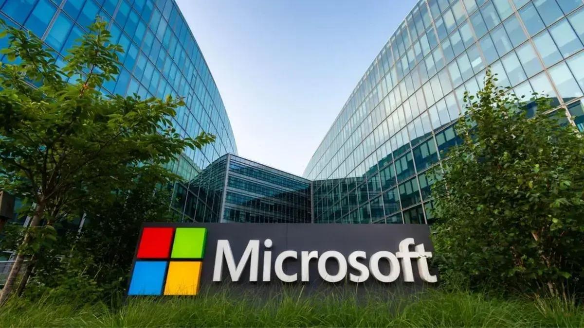 Microsoft anuncia retorno gradual ao trabalho presencial e novas regras internas