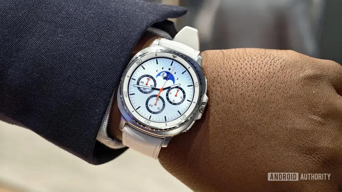 Samsung Galaxy Watch 8 Classic tem desconto internacional de US$ 140
