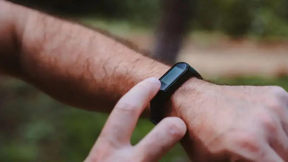 As 7 melhores smartbands custo-benefício para comprar em 2025 no Brasil