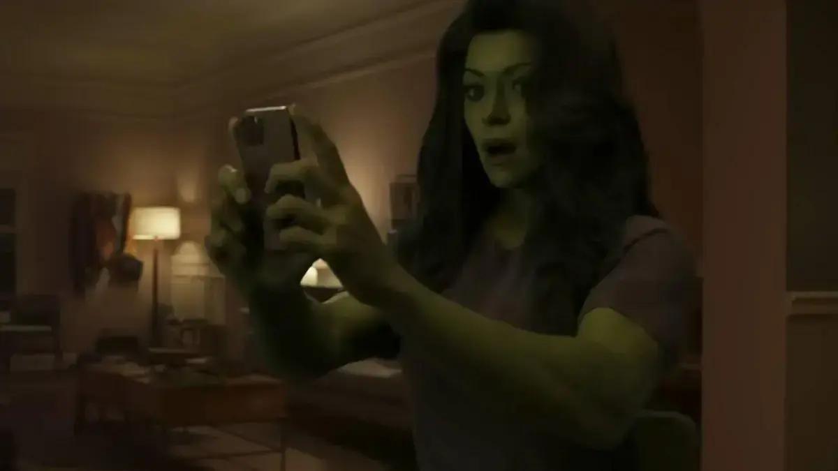Atriz de She-Hulk e outras celebridades criticam suspensão de Jimmy Kimmel e pedem boicote ao Disney+