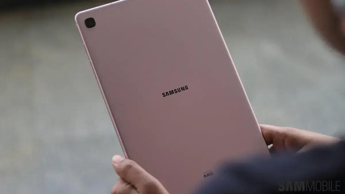 Apple lidera mercado de tablets acessíveis contra Samsung