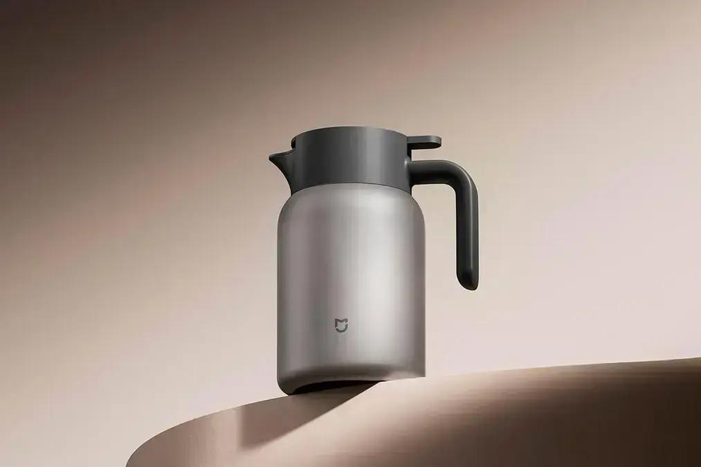 Xiaomi reinventa o uso do titânio com garrafa térmica após desistência da Apple