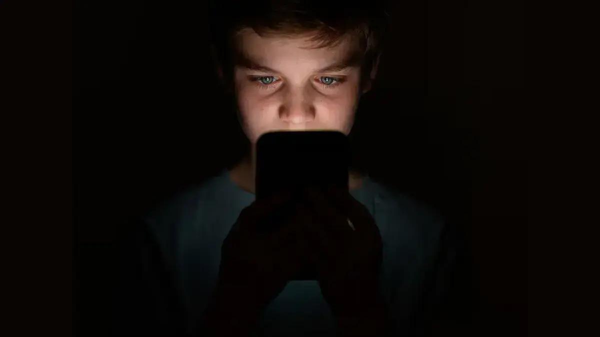 Verificação de idade é o novo desafio das redes sociais no Brasil