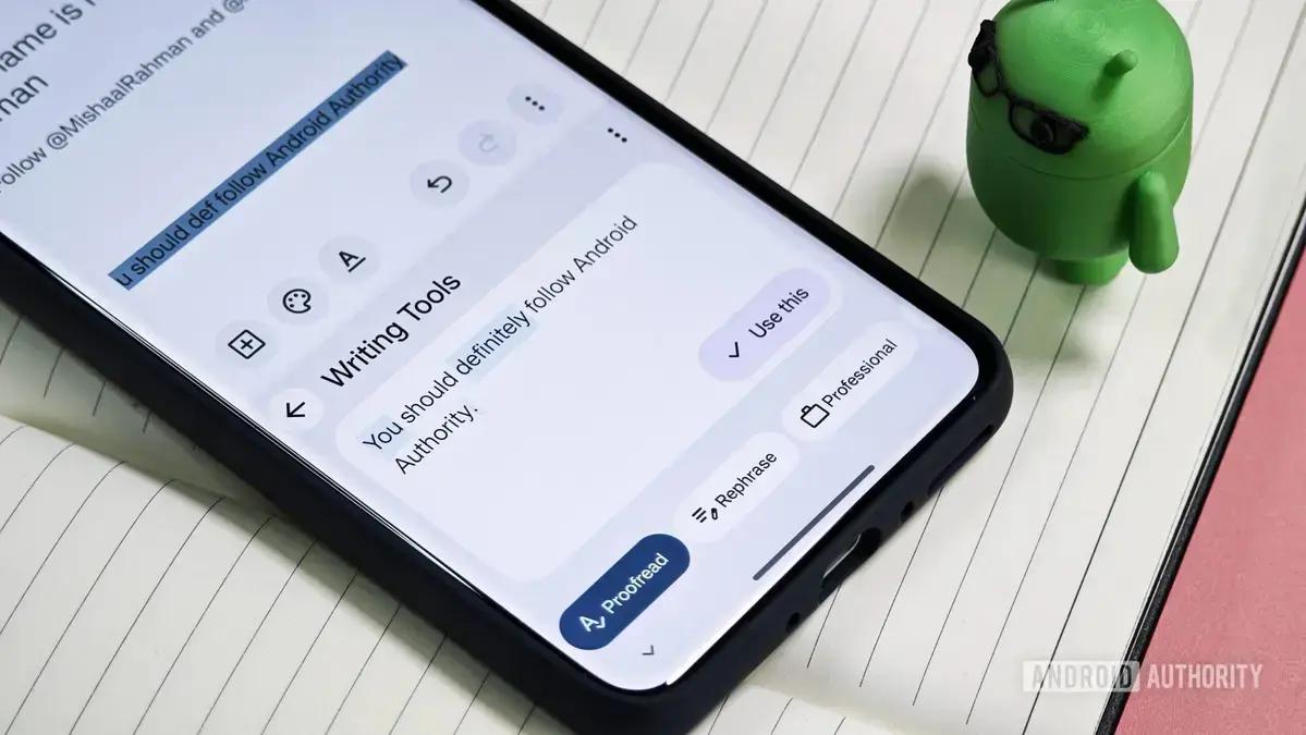 Ferramenta de escrita com IA do Gboard chega a celulares além do Pixel
