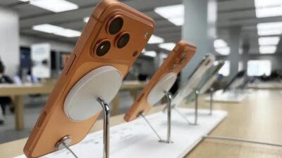 Apple adapta suportes MagSafe nas lojas para evitar marcas no iPhone 17 Pro