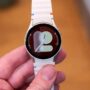Atualização One UI 8 Watch para Galaxy Watch 7 começa a chegar nos Estados Unidos