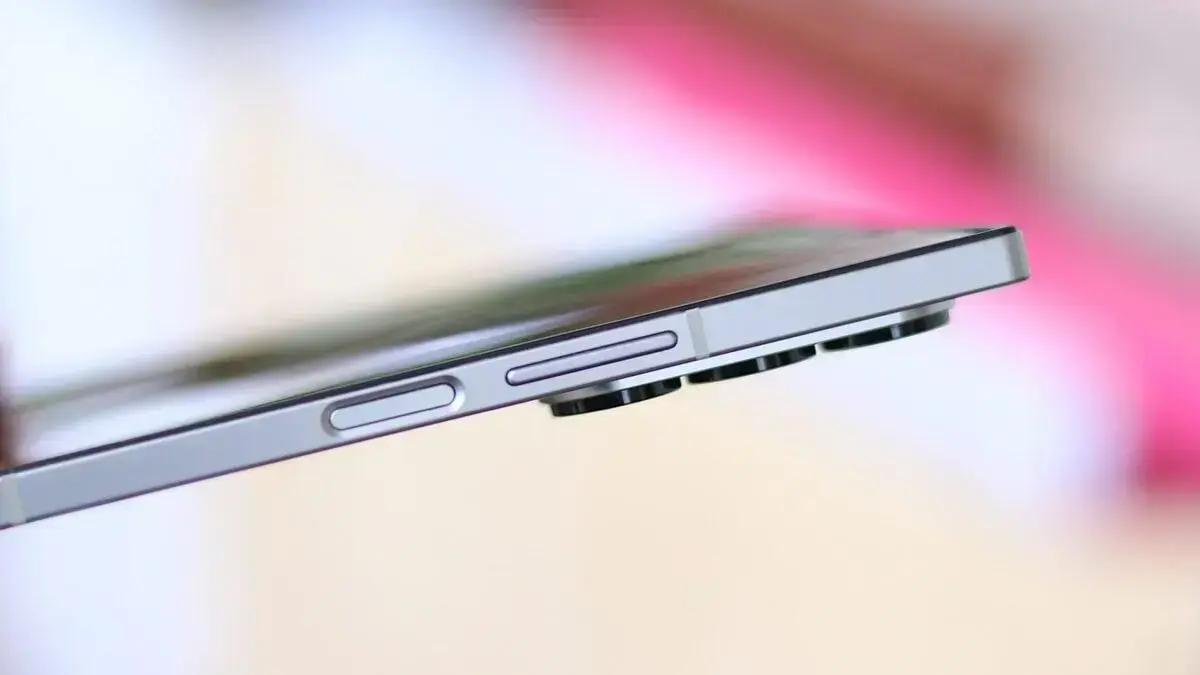 Como esconder a Under Display Camera no Galaxy Z Fold 6 para um visual similar ao Fold 7