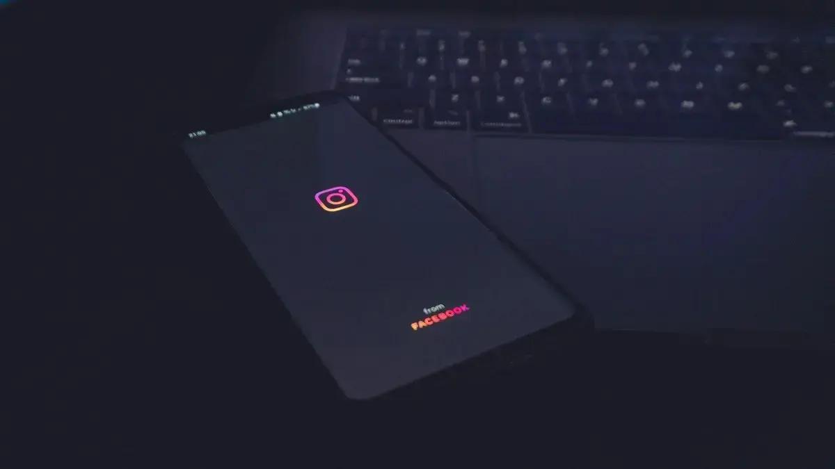 Chefe do Instagram garante que aplicativo não ativa microfone para espionagem