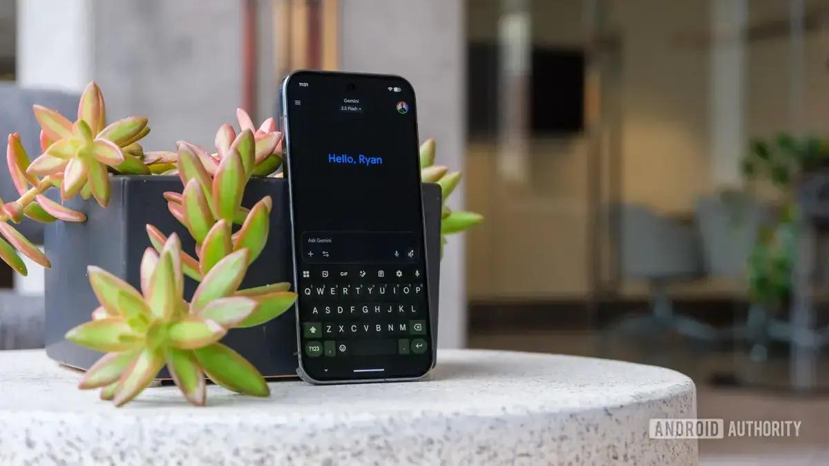 Interface Gemini para Android agora com fundo preto verdadeiro no modo escuro 1 Interface Gemini para Android agora com fundo preto verdadeiro no modo escuro