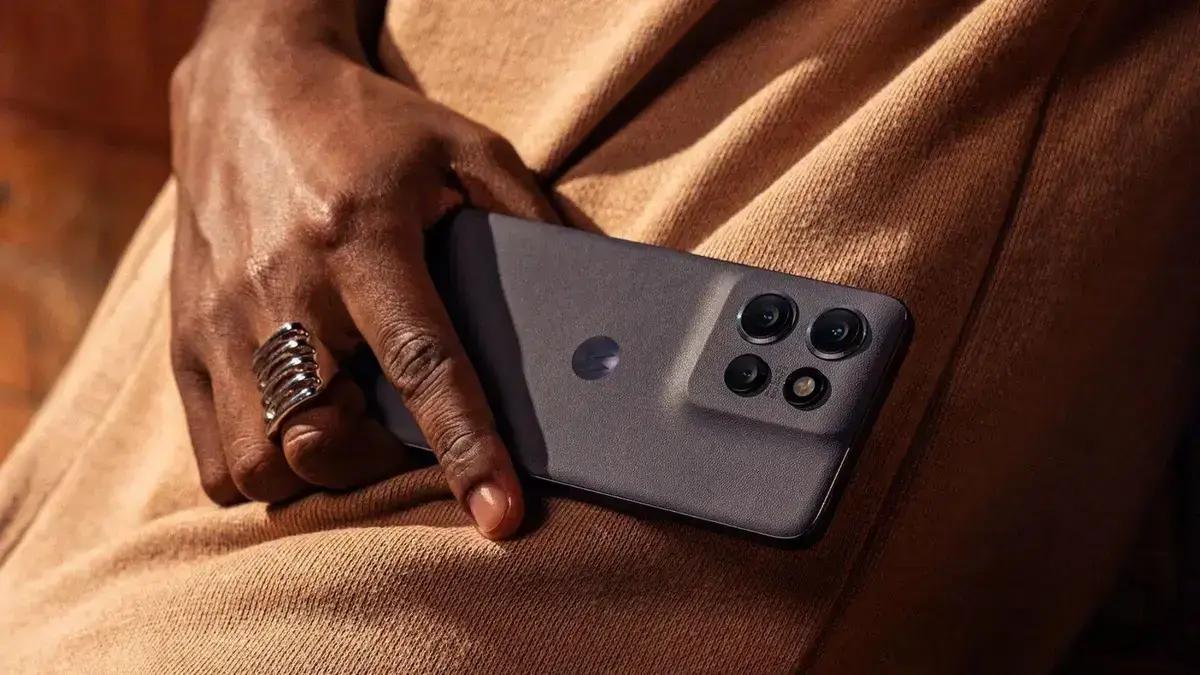 Motorola Edge 60 Neo é lançado no Brasil com tela OLED de 120 Hz