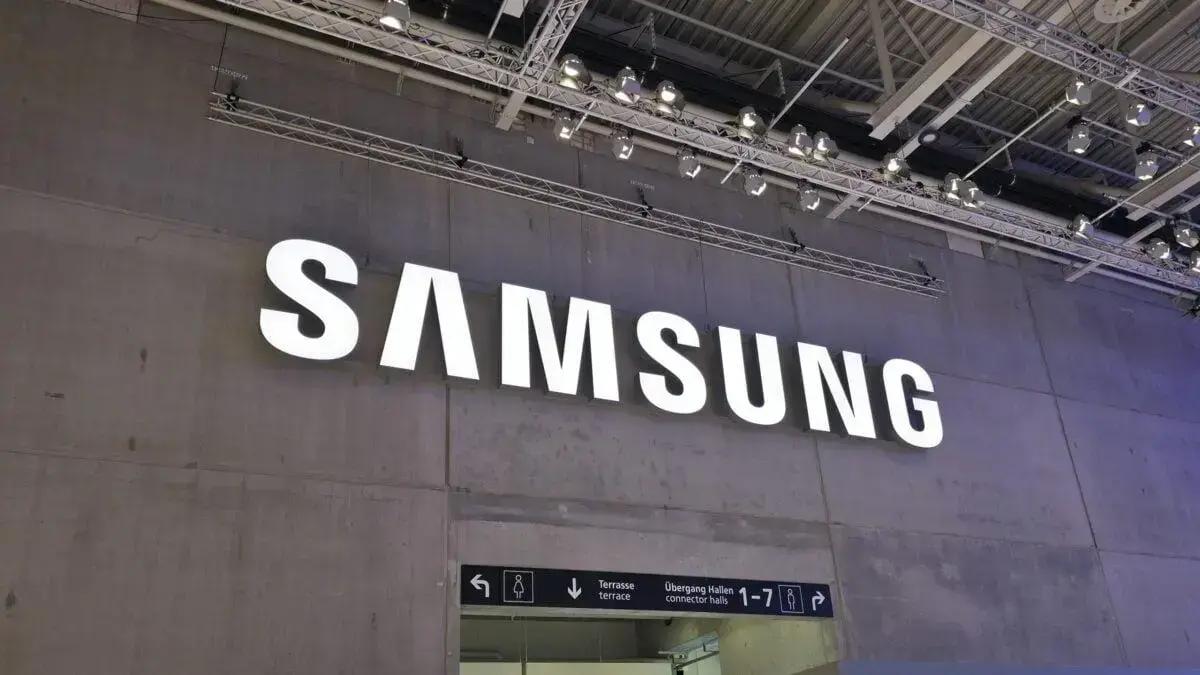 Samsung investe quase US$ 800 milhões em novas máquinas para competir com maior rival global