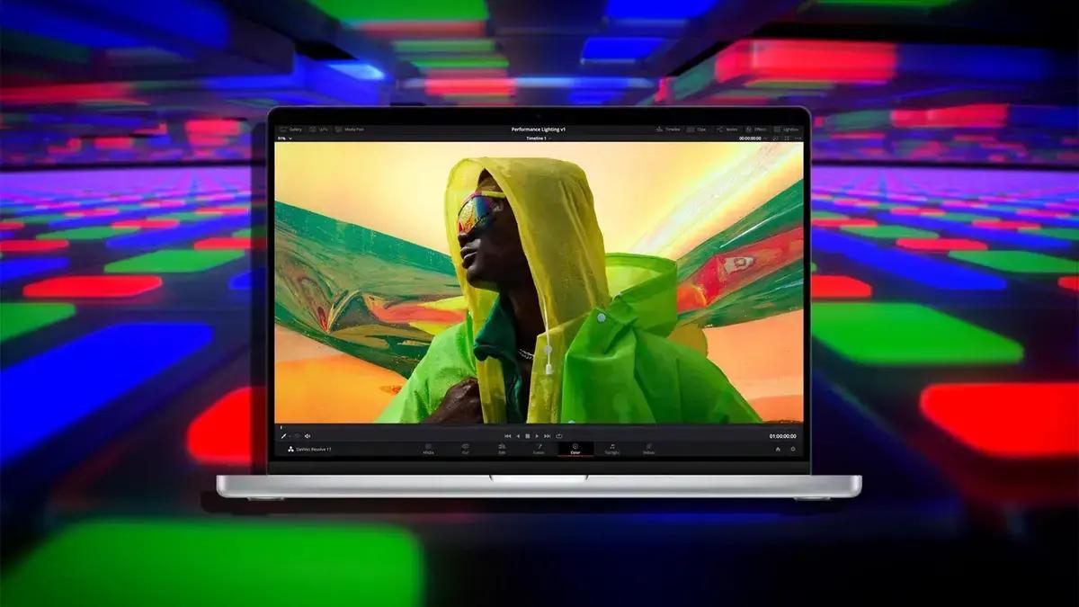 Apple prepara MacBook Pro OLED com tela touch e chip M6, sem notch e com preço alto