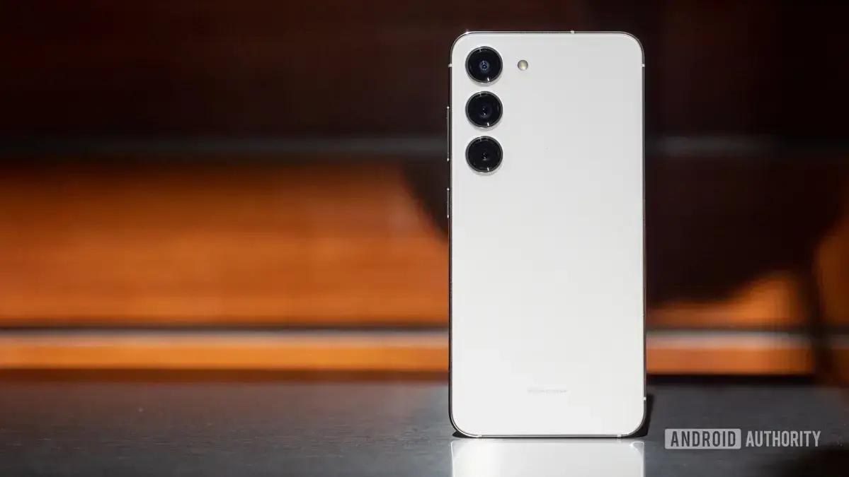 Atualização One UI 8 começa a ser liberada para Galaxy S23 em diversos países