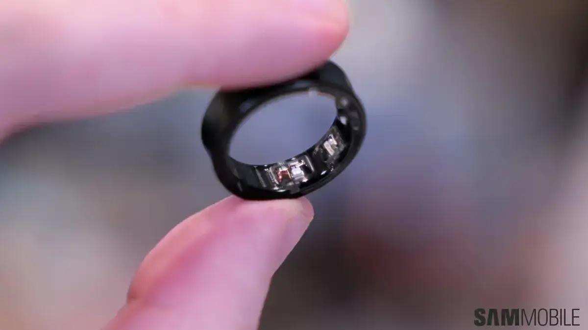 Samsung orienta sobre como remover o Galaxy Ring preso no dedo por inchaço da bateria