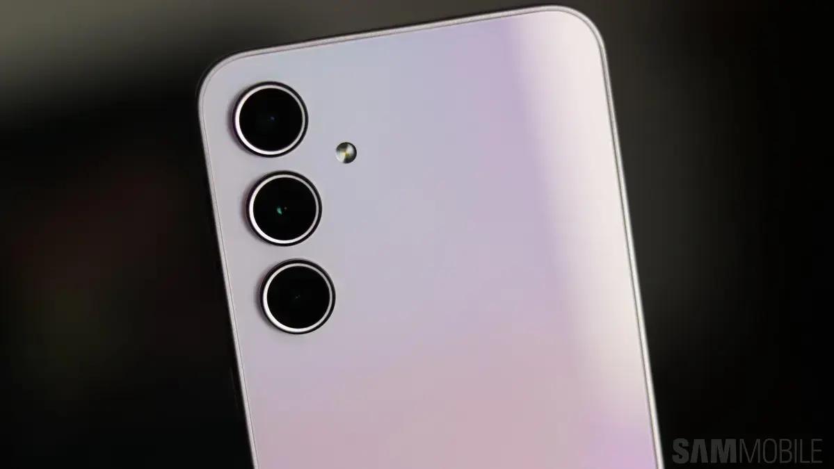 Última chance para usuários do Galaxy A35 adquirirem capa Smart View antes do fim da produção