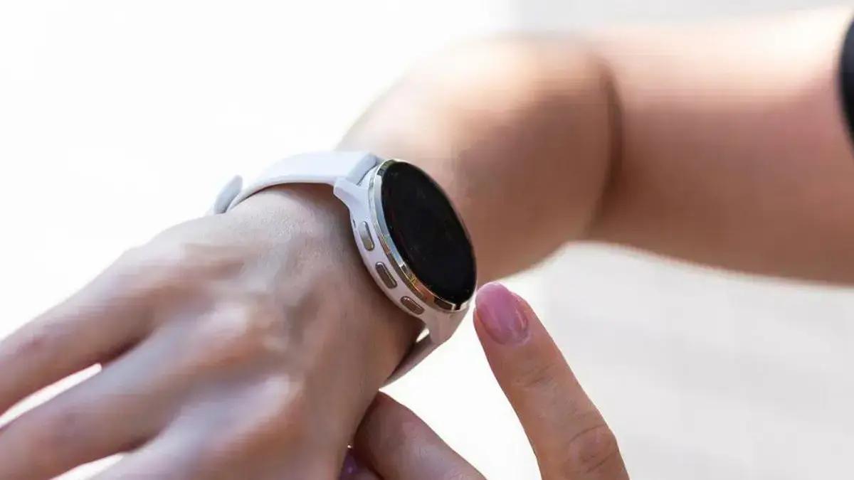 Smartwatches e smartbands disponíveis na Amazon: modelos a partir de R$99 1 Smartwatches e smartbands disponíveis na Amazon: modelos a partir de R$99
