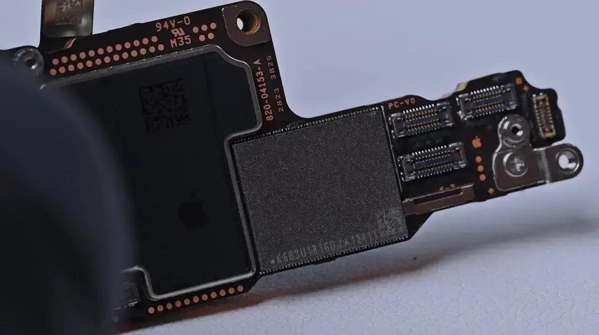 Modificação no armazenamento do iPhone 17 Pro Max pode economizar US$ 800, mas é complicada e arriscada