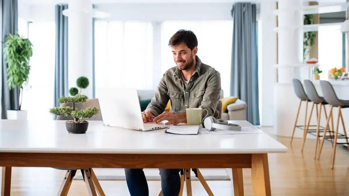 Home office: 110 vagas para trabalho remoto disponíveis no Brasil em 19/10