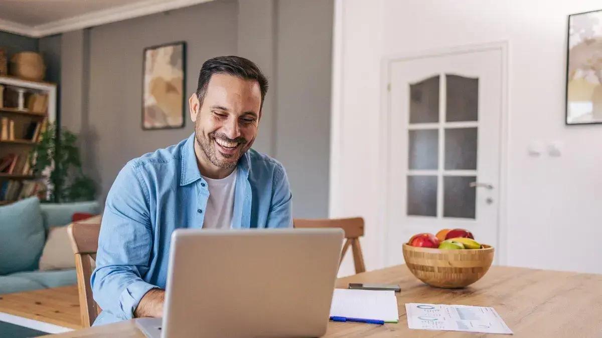 114 vagas de trabalho remoto disponíveis: confira oportunidades de home office em diversas áreas