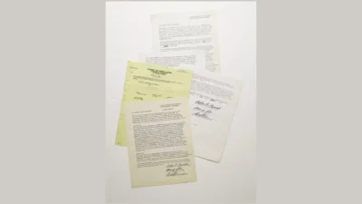 Documentos originais da fundação da Apple retornam a leilão com estimativa de até US$ 4 milhões 40 Documentos originais da fundação da Apple retornam a leilão com estimativa de até US$ 4 milhões