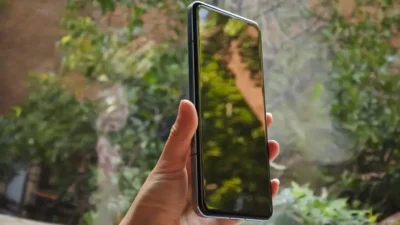 O fim discreto das telas curvas em smartphones: causas e mudanças no mercado 43 O fim discreto das telas curvas em smartphones: causas e mudanças no mercado