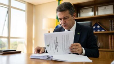 Por que a lei brasileira de IA ainda falha em proteger contra riscos éticos e sociais? 46 Lei brasileira de inteligência artificial enfrenta falhas que deixam população vulnerável a riscos sociais