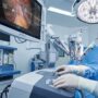 Avanço da Inteligência Artificial em Cirurgias no Brasil Enfrenta Desafios Regulatórios