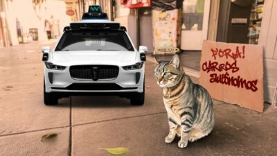 Robô humanoide chinês acelera automação industrial e desafia emprego formal no Brasil