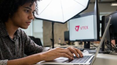 VTEX destaca competência da engenharia brasileira, mas alerta para desafios estruturais do setor tecnológico