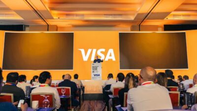 Visa lança agentes de inteligência artificial para revolucionar transações bancárias na América Latina